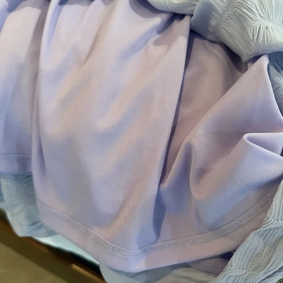 Beautiful dress - Picture 7 of 10